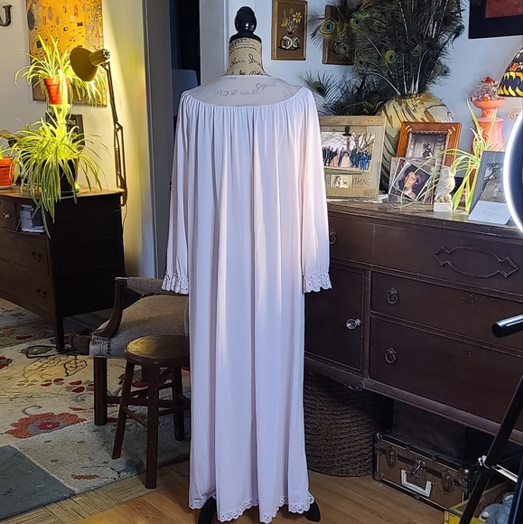 Vintage shadow line nightgown light pink - Picture 3 of 9